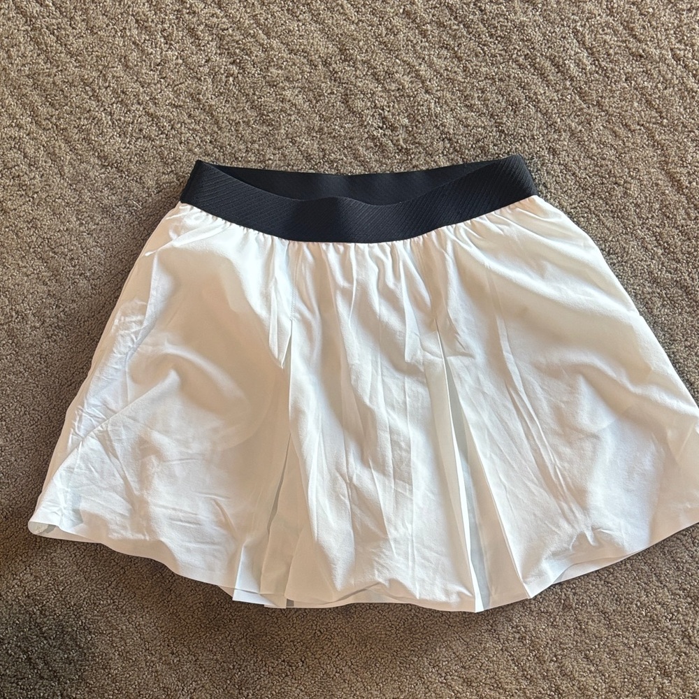 Puma Women's White Skort with Black Waistband size small